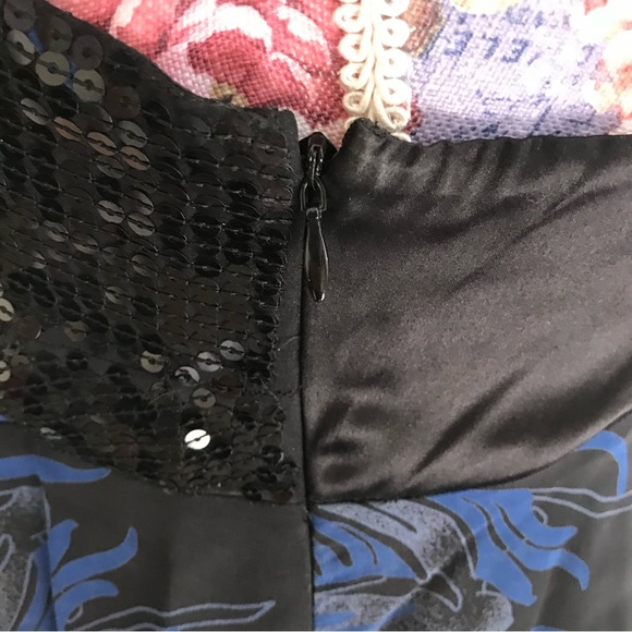 bebe Sequin Cami - Picture 6 of 7